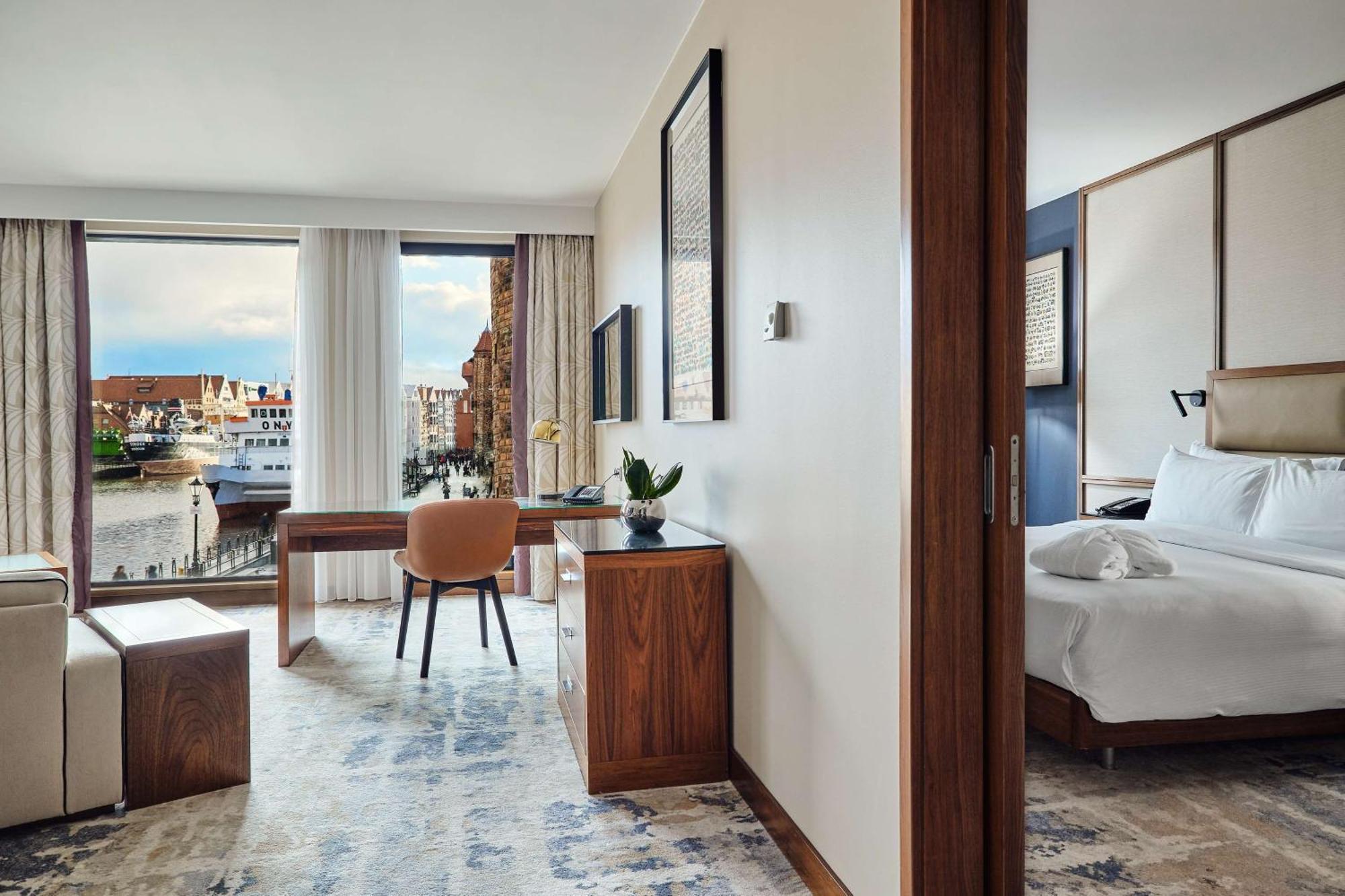 Hilton Hotelli 5*